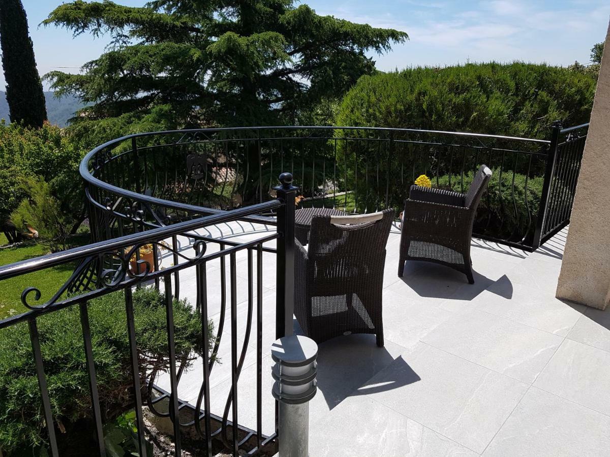 La Tourrette Bed and Breakfast Tourrettes-sur-Loup Exteriör bild